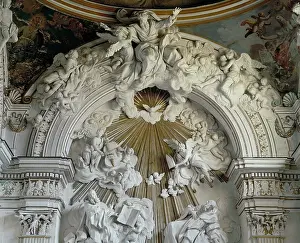 Spirito: Detail of the presbytery in