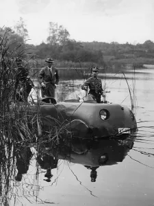 Wasser: Presentation of an amphibious vehicle in Berlin, 1936