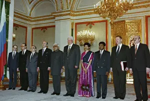 Hussein: Presentation of credentials to Boris Yeltsin