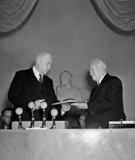 Presenting: Presentation of International Lenin Peace Prize