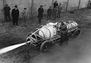Utilization: Presentation of a rocket car in Britz, 1931