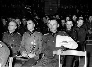 Amongst: Presentation for the wounded in the Cupola Hall of the Reich