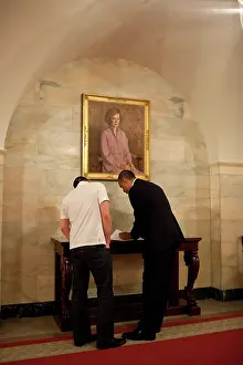 Ecwh: President Barack Obama edits a speech with ?