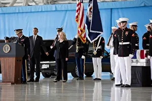 21st Century: President Barack Obama hold hands with Sec. of State
