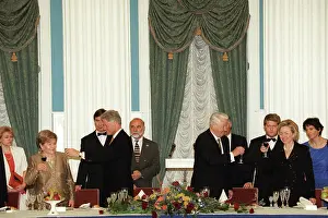 Hillary: US President Bill Clinton at Moscow Kremlin, 1998