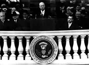 Washinton: President Dwight D. Eisenhower (c) delivers ?