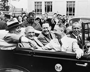 Knudsen: President Franklin Roosevelt with executives ?
