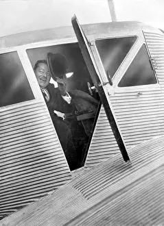 Weimarer: President Friedrich Ebert in a plane on the way to the Leipz