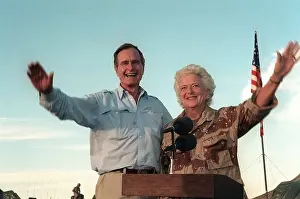 Oust: President George Bush and Barbara Bush wave ?