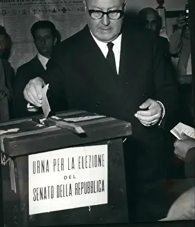 Saragat: President Giuseppe Saragat votes in general election, Italy