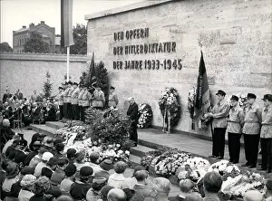 Ploetzensee: President Heuss at commemoration, Ploetzensee Prison