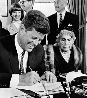 Bolling: President John Kennedy signs a Joint Resolution ?