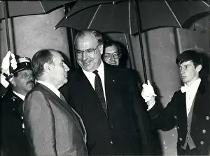 Mitterrand: President Mitterrand and Chancellor Helmut Kohl, Paris