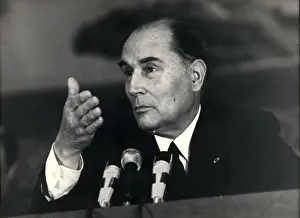 Pekin: President Mitterrand speaks in Peking (Beijing), China