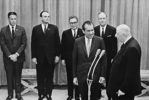 Alliances: President Nixon and his key advisors with ?