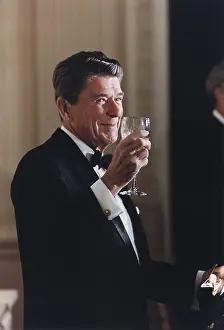 Reagan Na: President Reagan toasting at a state dinner ?