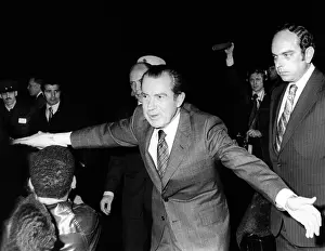 Devaluation: President Richard Nixon extends himself ?