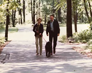 Flandres: President Ronald and Nancy Reagan walking Lucky