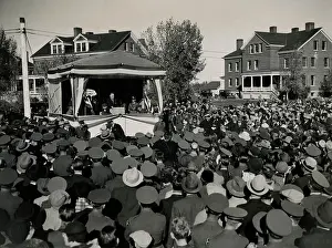 Fdrs: President Roosevelt addressing a crowd at Fort