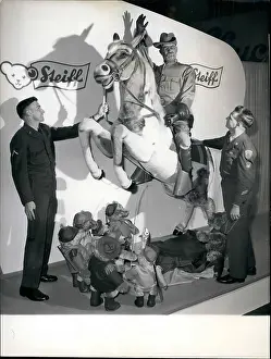 Baptizing: President Roosevelt in Steiff teddy bear display, Germany