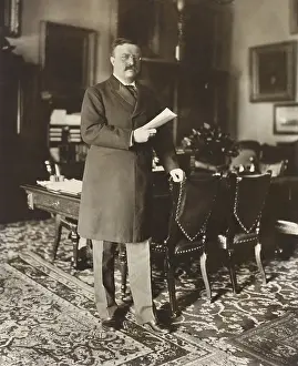 Lcgr1704: President Theodore Roosevelt, 1907, standing by