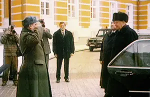 Surgery: President Yeltsin returning to Kremlin after heart