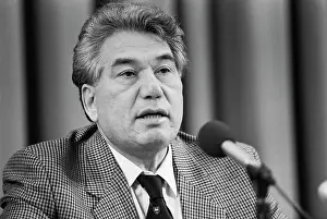 Aitmatov: Press conference of Soviet culture workers