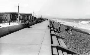 Prestatyn: Prestatyn, Promenade c1965