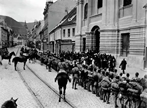 Transylvania: Priest greets Austro-Hungarian troops, 1916