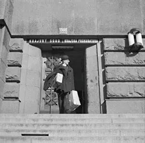 Vinatge: Priest leaves Pankrac prison