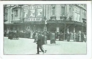 Queues: Princes Theatre
