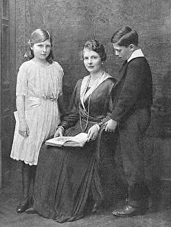 Athlone: Princess Alice, Countess of Athlone & her children