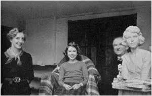 Princess Elizabeth sits for sculptor de Strobl