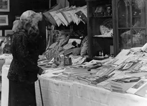 Deposed: Princess Hermine Reuss of Greiz at a bookstall