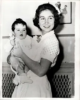 Frederica: Princess Sophie of Greece becomes a nurse
