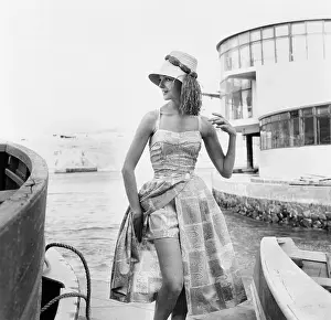 Csualpha: Printed beach ensemble with shorts. A cover-up ?
