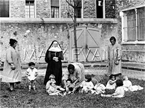 Fresne: PRISON CRECHE 1930S