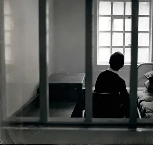 Offenders: Prisons