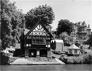 Boathouses: PRIVATE BOATHOUSE