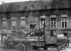Starts: Pro-government troops in Berlin, 1919