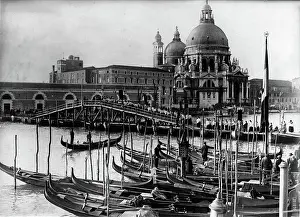 Canale: Procession of the clergy in Venice
