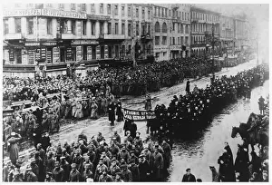 Nevski: PROCESSION IN PETROGRAD