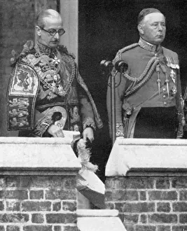 Heralds: Proclamation of date of the Coronation, 1952
