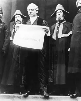 Proclaim: Proclamation of the dissolution of the English Parliament