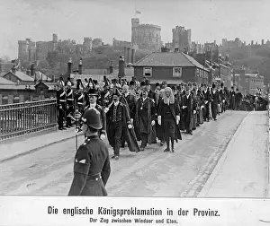 Entourage: Proclamation of George V to King