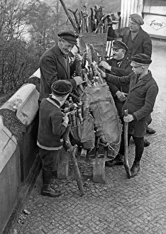 Thick: Procurement of firewood for the winter, 1932