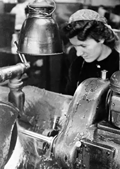 Transferred: Production in the defence industry, 40s
