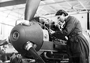 Installing: Production of Fighter Planes in Germany