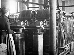 Equaliser: Production of linen, an Equaliser machine, Victorian period