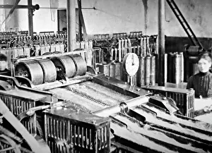 Spreader: Production of linen, a spreader machine, Victorian period